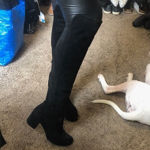 STUART WEITZMAN SUEDE BOOTS
